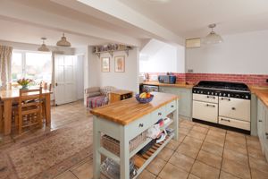 Kitchen Breakfast Room (1)- click for photo gallery